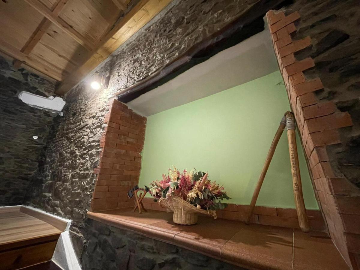 Vila Casa Osu Pardo Vut Caboalles de Abajo Exteriér fotografie